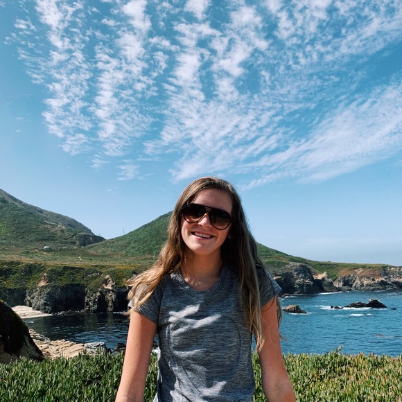 Meet your Posher, Olivia - Picture 2 of 2